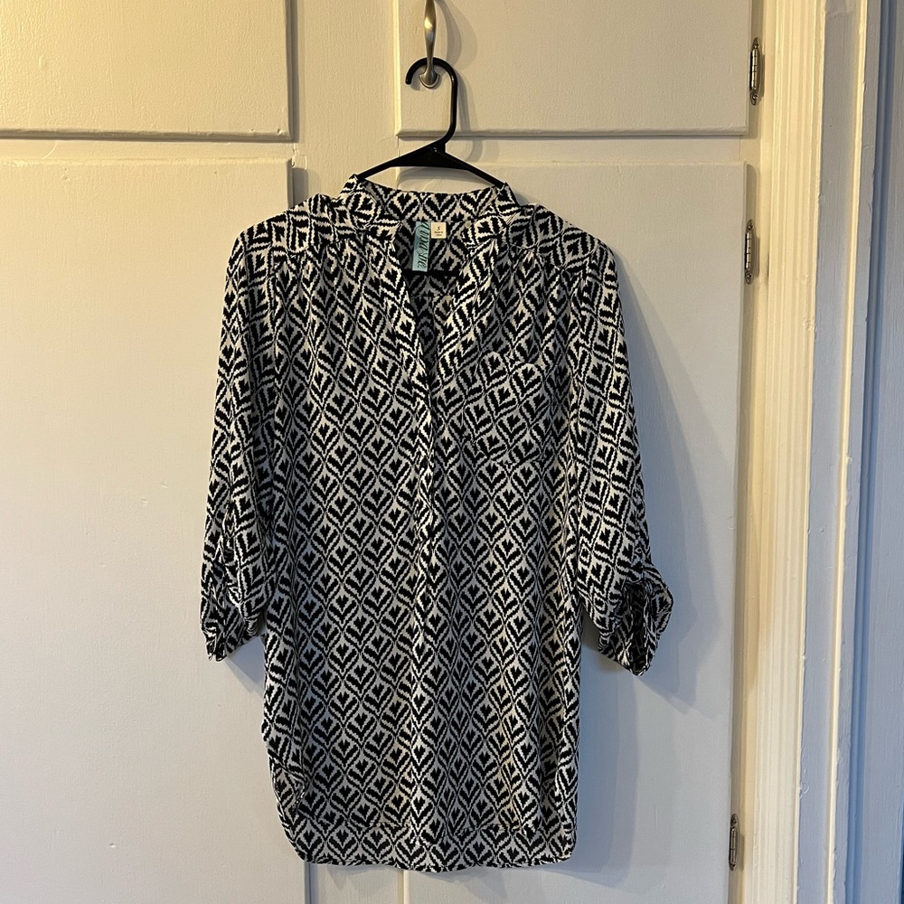 Blouse black and white